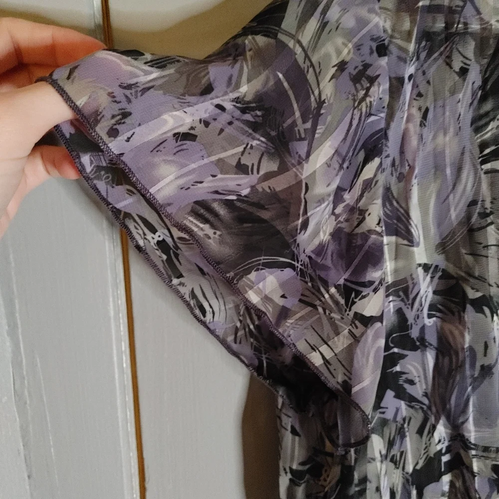 2/$30 Reitmans Pleated Look Sheer blouse - Picture 3 of 8